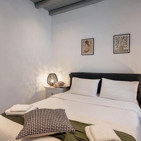 Caper-2 Bedroom Traditional Home With Amazing View Náousa Exterior photo