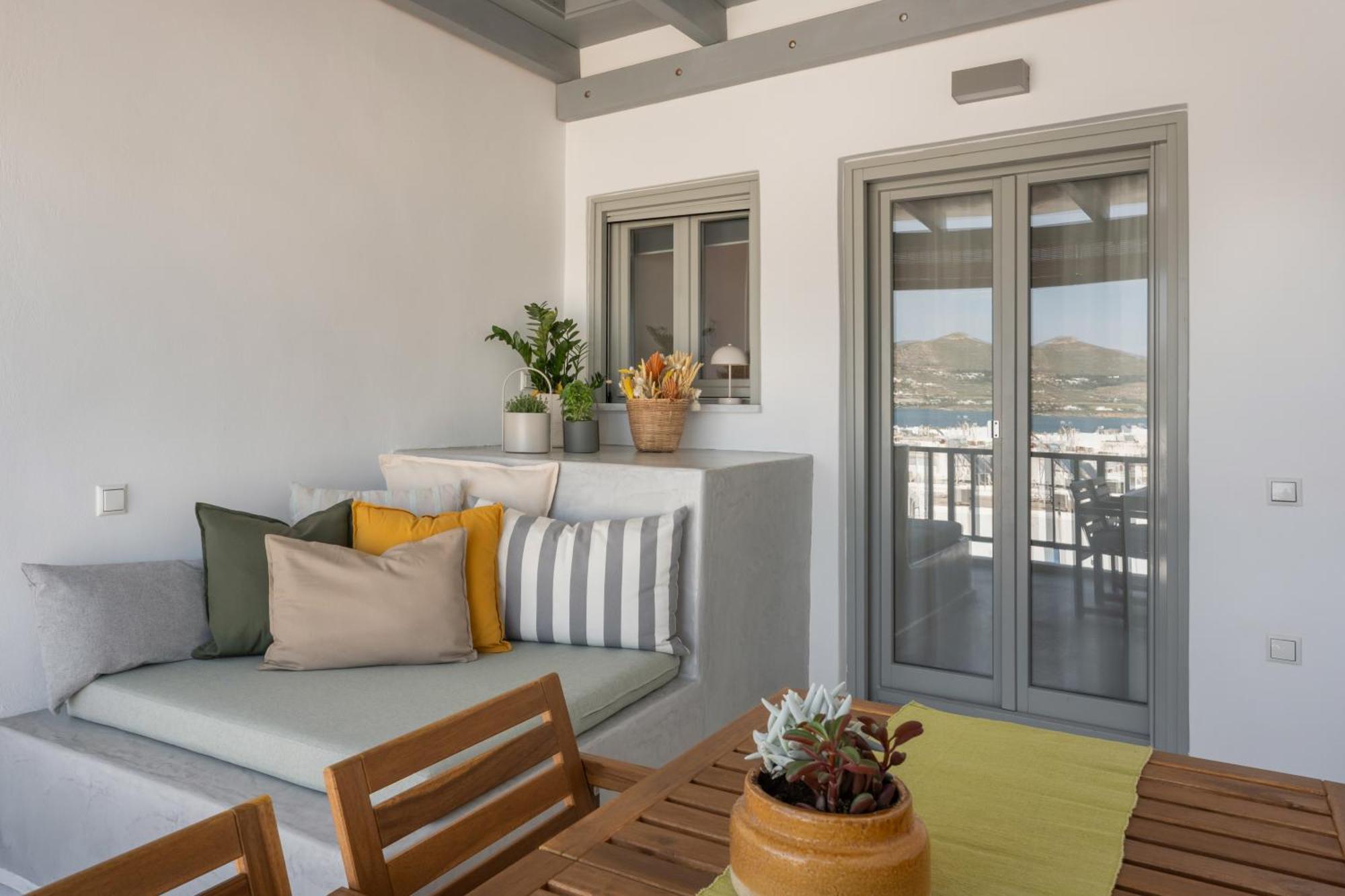 Caper-2 Bedroom Traditional Home With Amazing View Náousa Exterior photo