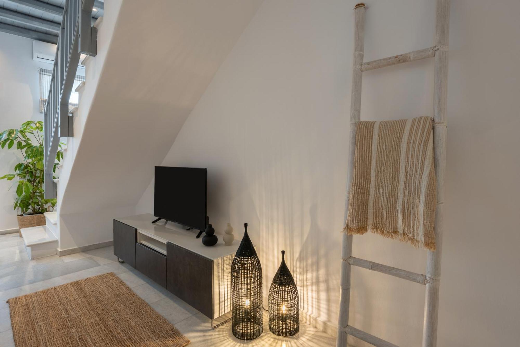 Caper-2 Bedroom Traditional Home With Amazing View Náousa Exterior photo